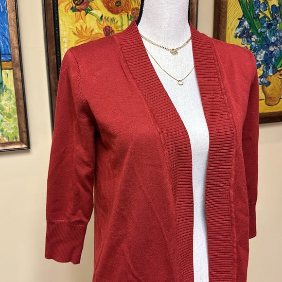 Red Cardigan with quarter sleeve - Picture 2 of 4